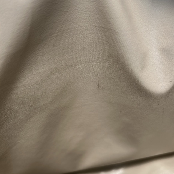 Canvelle Quilted Black Zip Crossbody Tote in Medium - Picture 9 of 12